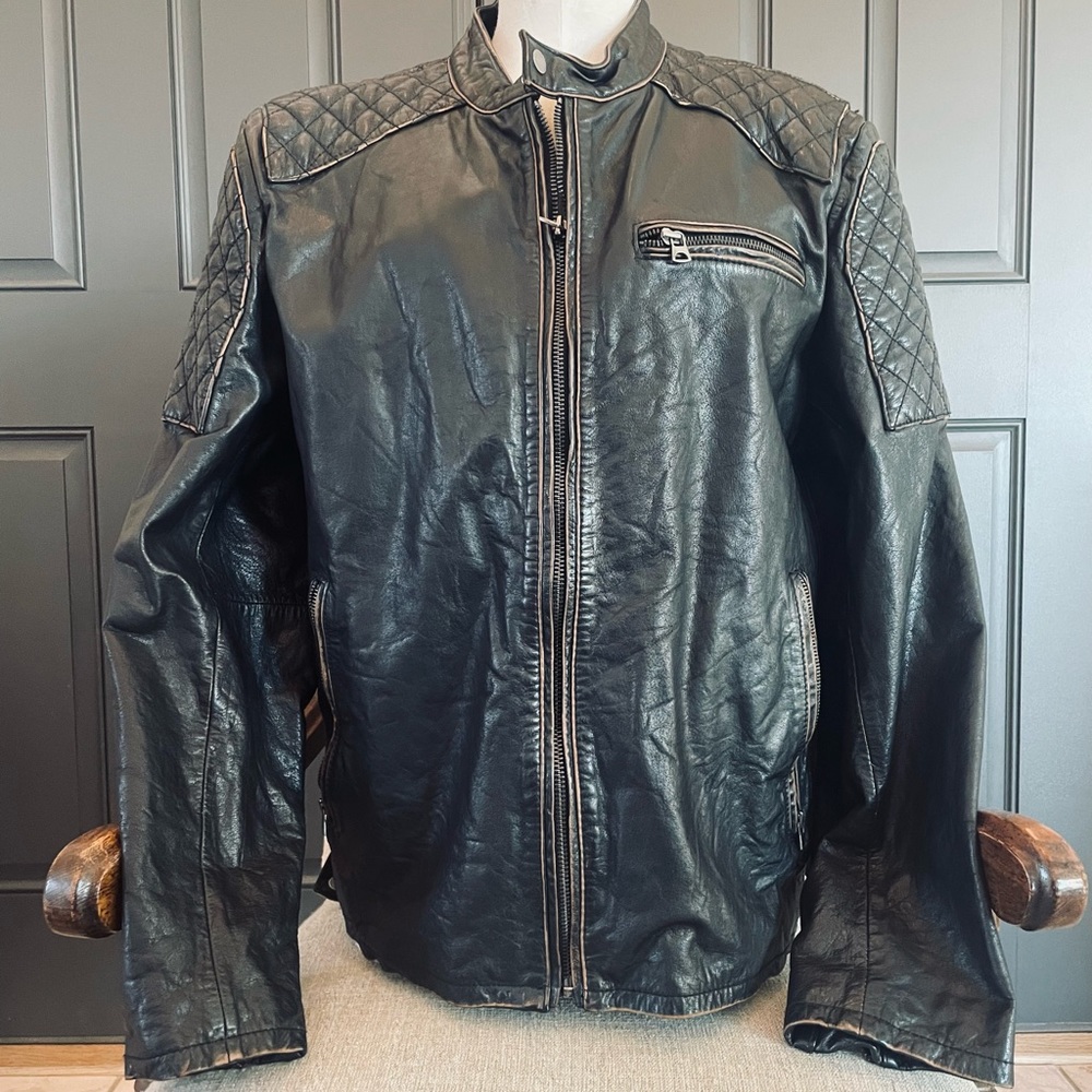 Men’s genuine leather jacket